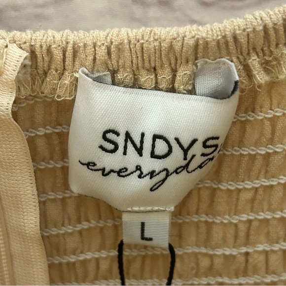 Elegant Cream Mini Dress - Picture 9 of 13